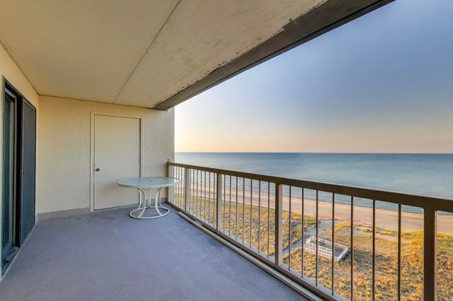100 Lake Shore Drive 806, Michigan City, IN 46360