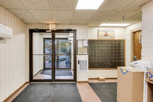 100 Lake Shore Drive 806, Michigan City, IN 46360