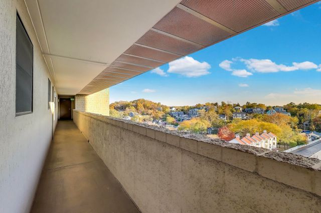 100 Lake Shore Drive 806, Michigan City, IN 46360