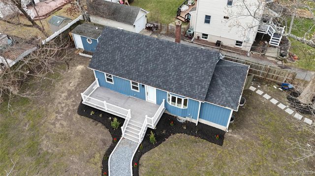 30 Shell Road, Rocky Point, NY 11778