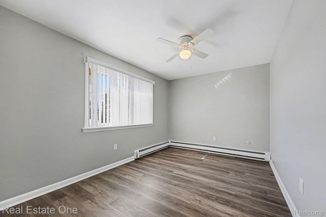 150 LADD Road, Walled Lake, MI 48390