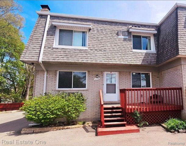 150 LADD Road, Walled Lake, MI 48390