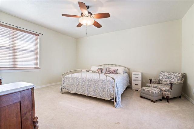 11 Hillcrest Drive, Holiday Island, AR 72631