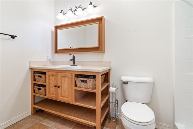 11 Hillcrest Drive, Holiday Island, AR 72631