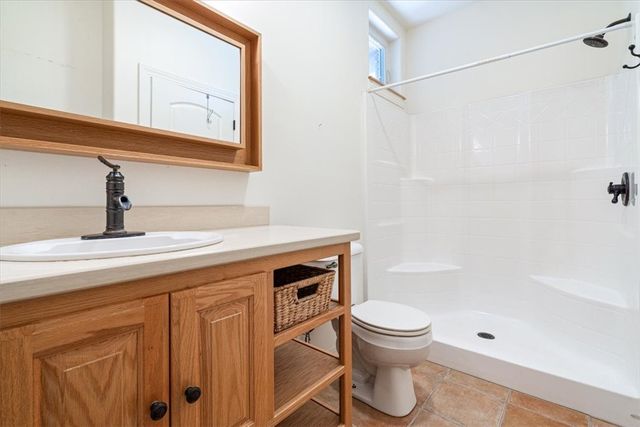 11 Hillcrest Drive, Holiday Island, AR 72631