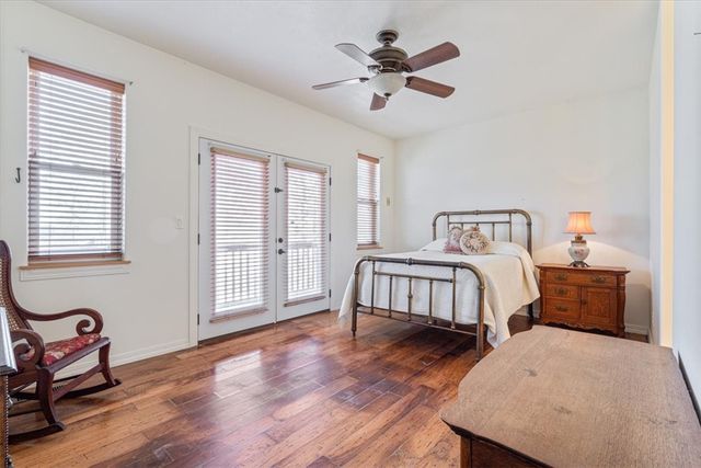 11 Hillcrest Drive, Holiday Island, AR 72631