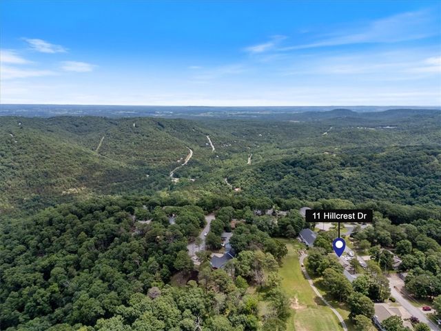 11 Hillcrest Drive, Holiday Island, AR 72631
