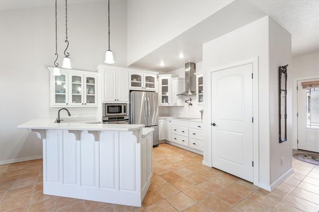 11 Hillcrest Drive, Holiday Island, AR 72631