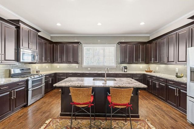 917 Dumaine Trace, Atlanta, GA 30328