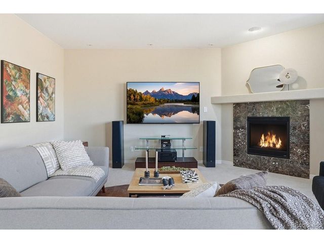 6113 Miners Peak Cir, Frederick, CO 80516