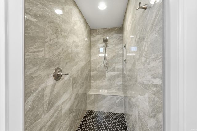 9378 Fuji Cove, Fort Wayne, IN 46835