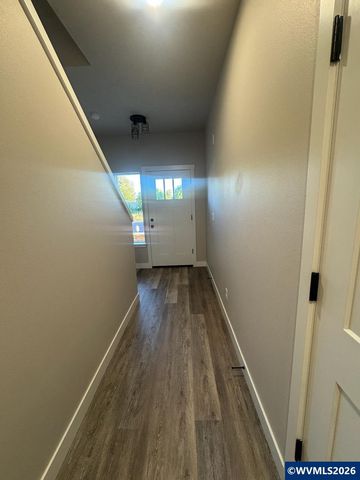 198 Gwinn St E, Monmouth, OR 97361