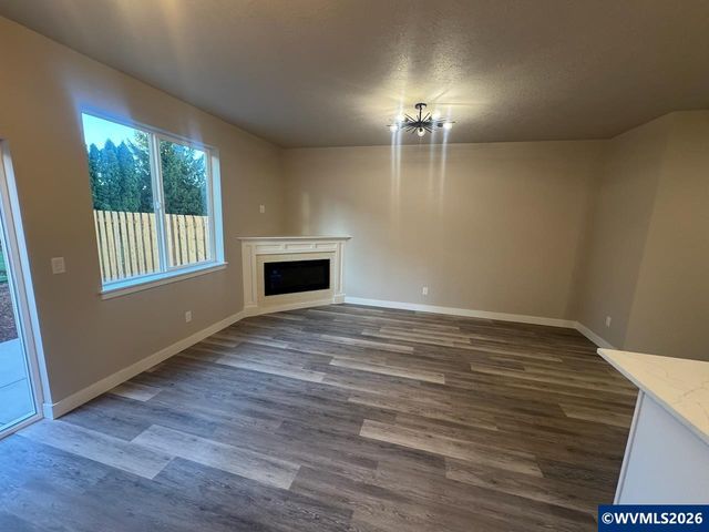 198 Gwinn St E, Monmouth, OR 97361
