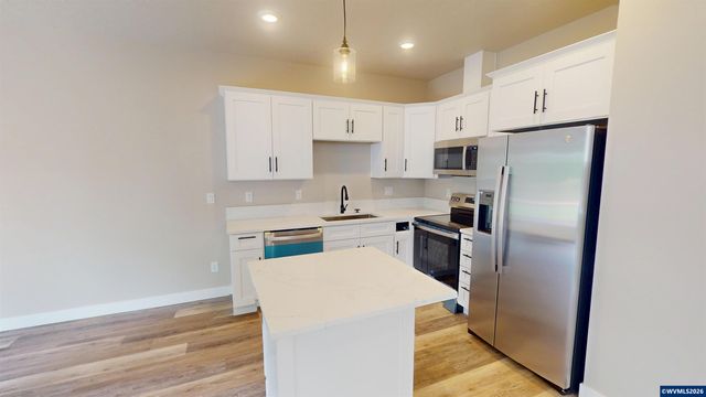 198 Gwinn St E, Monmouth, OR 97361
