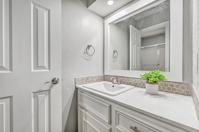 1219 Merriewood Drive, Friendswood, TX 77546