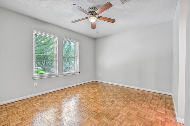 1219 Merriewood Drive, Friendswood, TX 77546