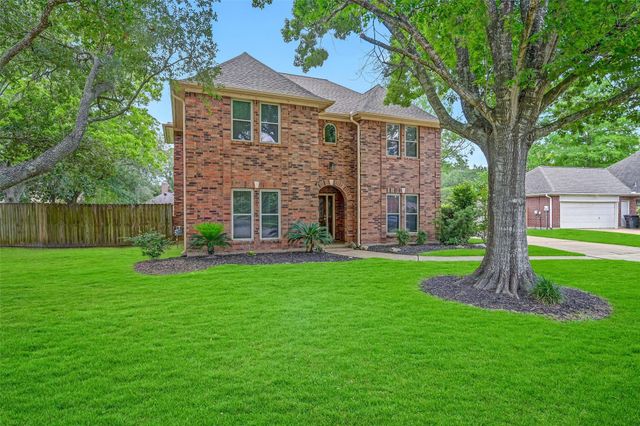 1219 Merriewood Drive, Friendswood, TX 77546
