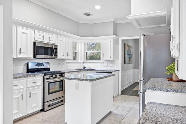 1219 Merriewood Drive, Friendswood, TX 77546