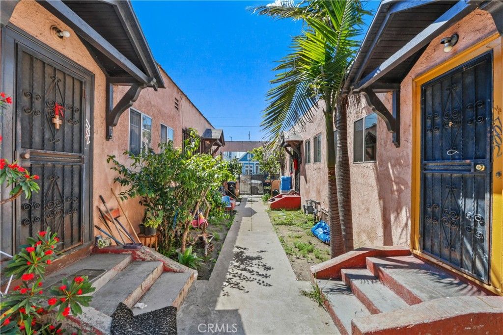 2007 Pennsylvania, Los Angeles, CA 90033