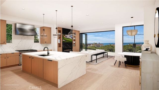 28 Surfspray Bluff, Newport Coast, CA 92657