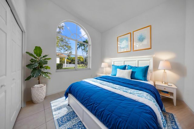 608 W Palm Aire Drive 608, Pompano Beach, FL 33069