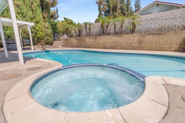 1193 w 13th Street, Upland, CA 91786