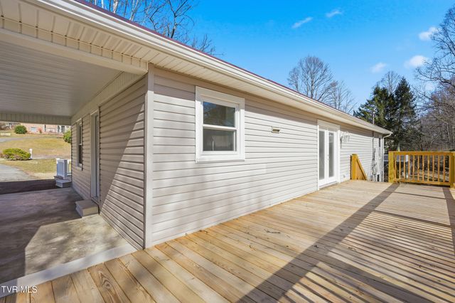 1506 East Mountain View Avenue, Big Stone Gap, VA 24219