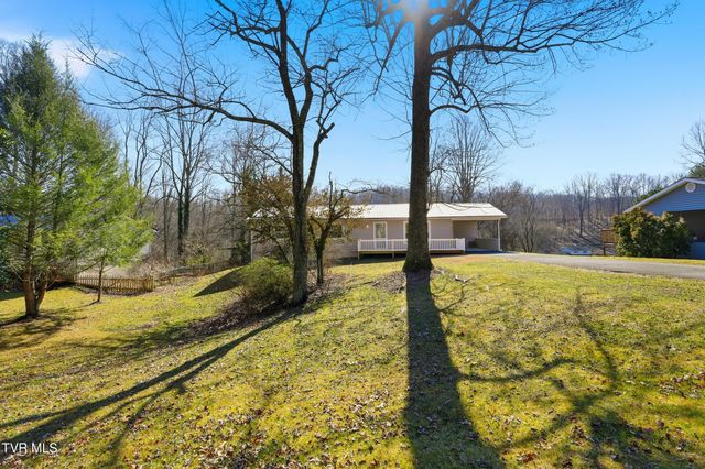 1506 East Mountain View Avenue, Big Stone Gap, VA 24219