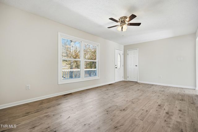 1506 East Mountain View Avenue, Big Stone Gap, VA 24219