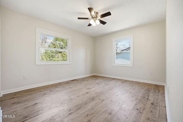 1506 East Mountain View Avenue, Big Stone Gap, VA 24219