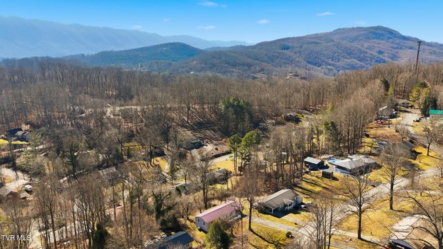 1506 East Mountain View Avenue, Big Stone Gap, VA 24219