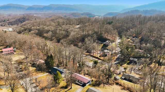 1506 East Mountain View Avenue, Big Stone Gap, VA 24219