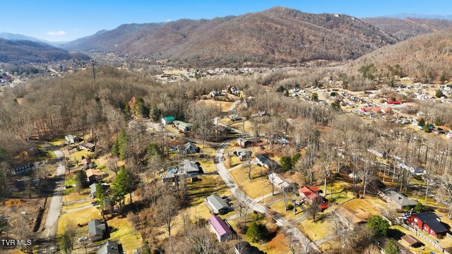 1506 East Mountain View Avenue, Big Stone Gap, VA 24219