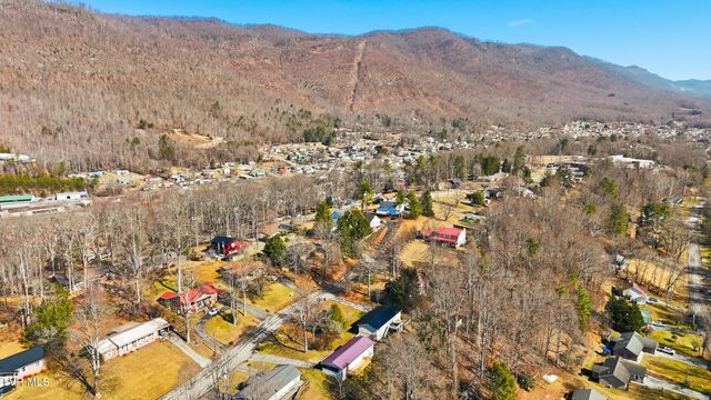 1506 East Mountain View Avenue, Big Stone Gap, VA 24219