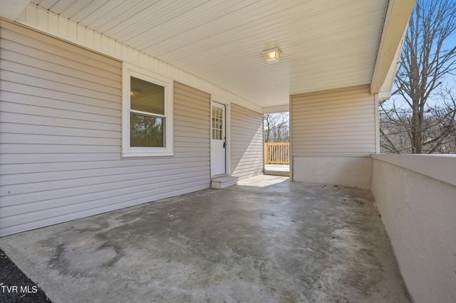 1506 East Mountain View Avenue, Big Stone Gap, VA 24219