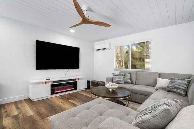 671 Lindell Boulevard, Delray Beach, FL 33444
