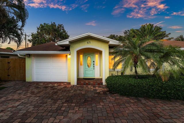 671 Lindell Boulevard, Delray Beach, FL 33444