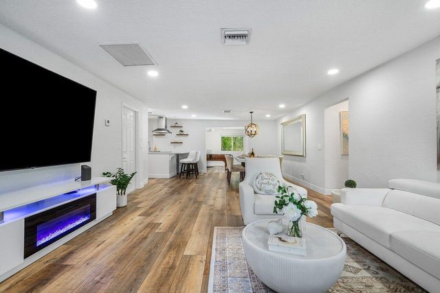 671 Lindell Boulevard, Delray Beach, FL 33444
