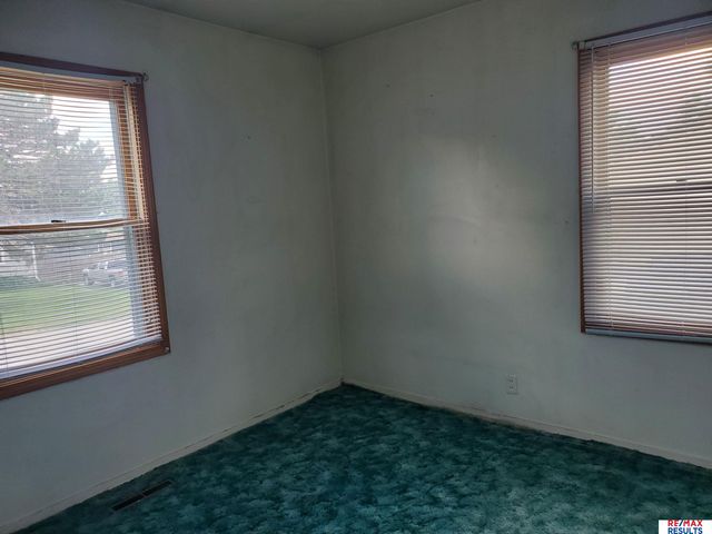 7675 S 41st Avenue, Bellevue, NE 68147