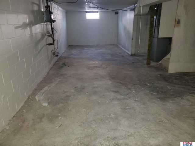 7675 S 41st Avenue, Bellevue, NE 68147