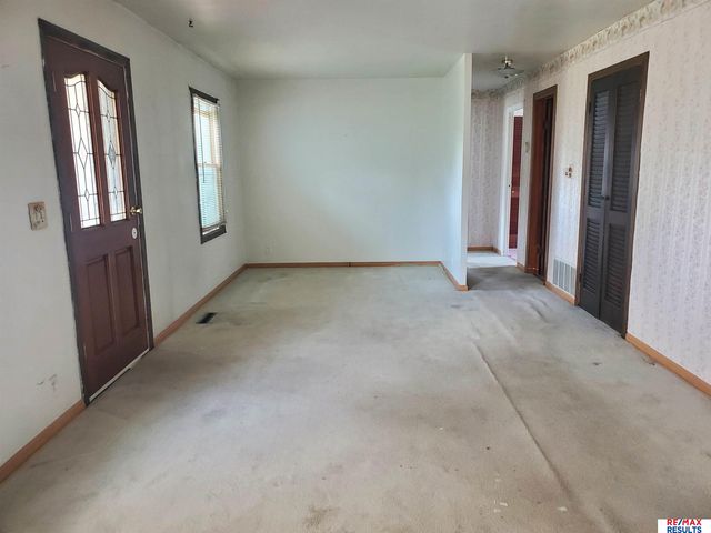 7675 S 41st Avenue, Bellevue, NE 68147