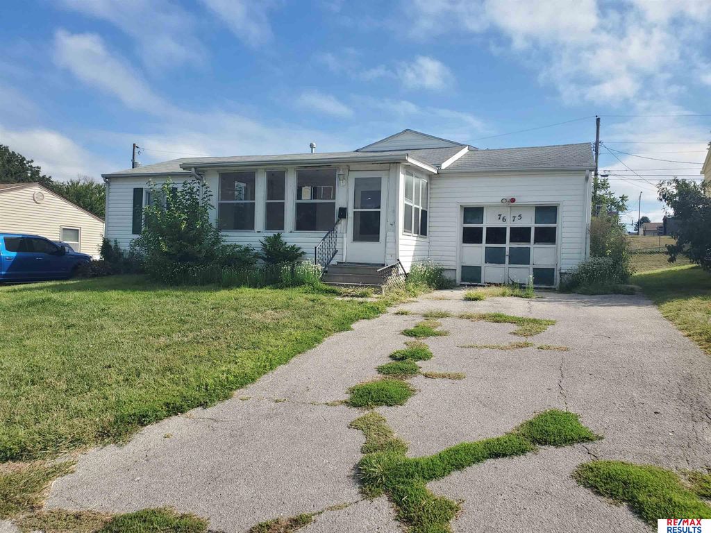 7675 S 41st Avenue, Bellevue, NE 68147