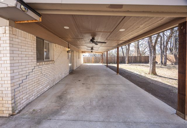 6704 Trailwood Drive, Forest Hill, TX 76140