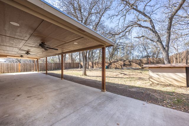6704 Trailwood Drive, Forest Hill, TX 76140