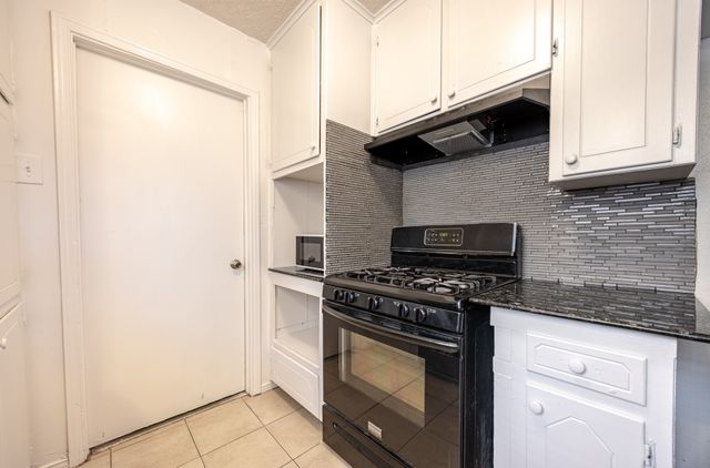6704 Trailwood Drive, Forest Hill, TX 76140