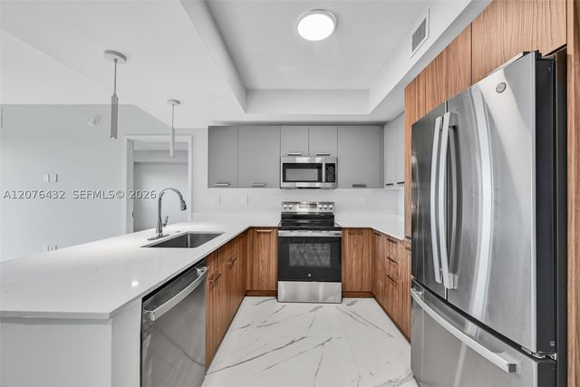840 NE 130th St 508, North Miami, FL 33161