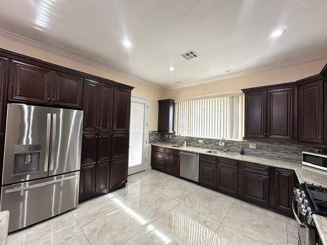6830 N 14th Street, Phoenix, AZ 85014