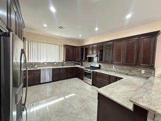 6830 N 14th Street, Phoenix, AZ 85014