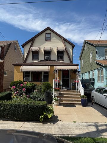 19811 116th Avenue, Addisleigh Park, NY 11412