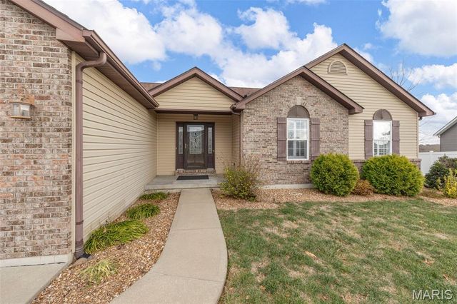 120 Palace Way Drive, Troy, MO 63379